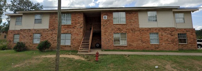 Building Photo - 576 Lower Woodville Rd