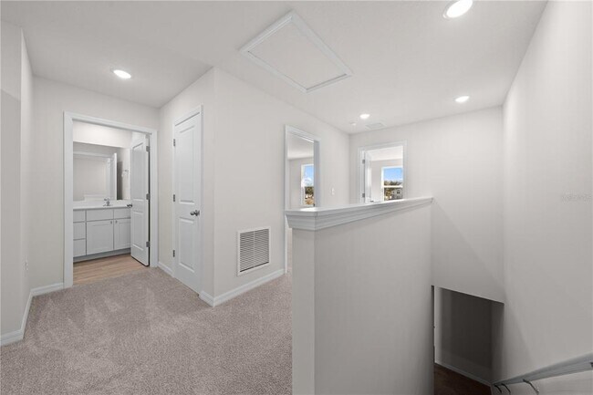 Building Photo - 1782 Tilia St