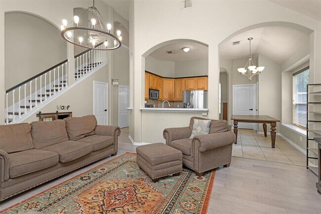 Building Photo - 7215 Wedgewood Dr
