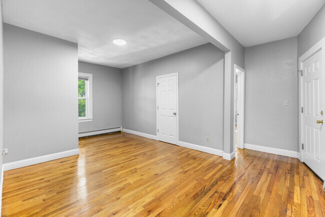 Building Photo - 40 Harding Rd