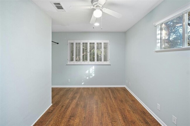 Building Photo - 7110 Sungate Dr