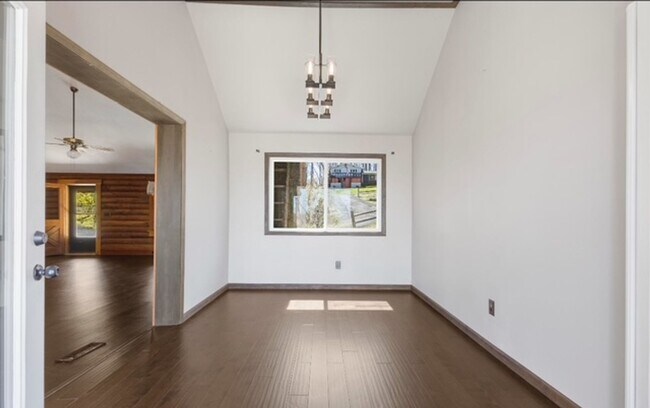 Building Photo - Lake View Rental in Gray