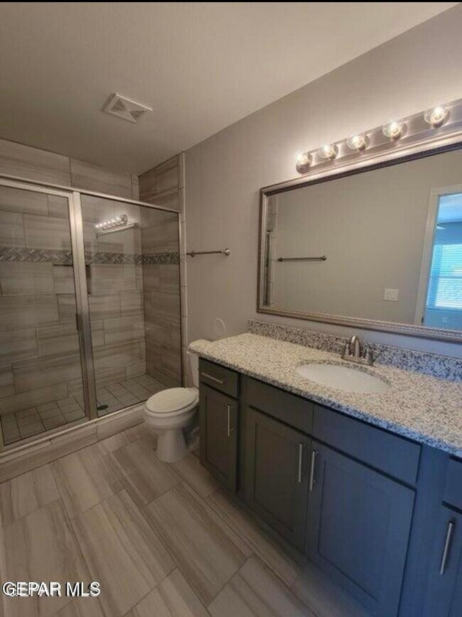 Building Photo - 15017 Dream Ct