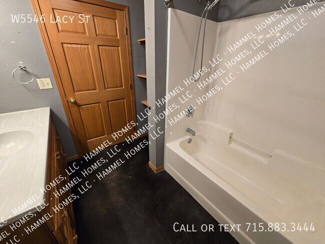 Building Photo - W5546 Lacy St