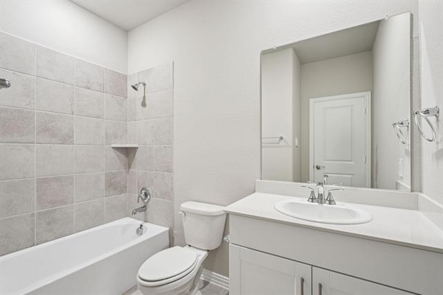 Building Photo - 711 Dotty Dr