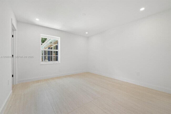 Building Photo - 11770 Griffing Blvd
