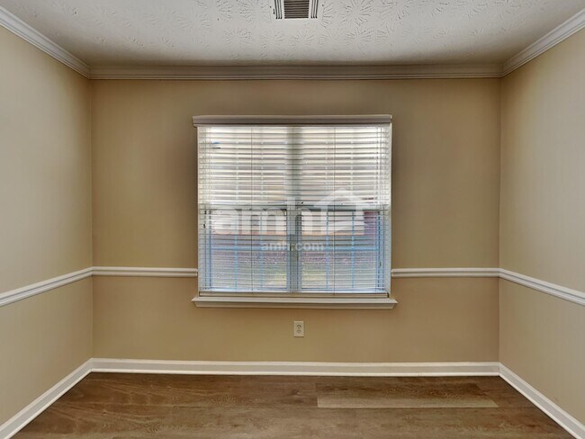 Building Photo - 2533 Plymouth Way