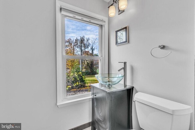 Building Photo - 6146 Brook Dr