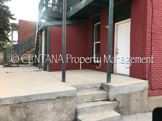 Building Photo - 433-435 W Silver