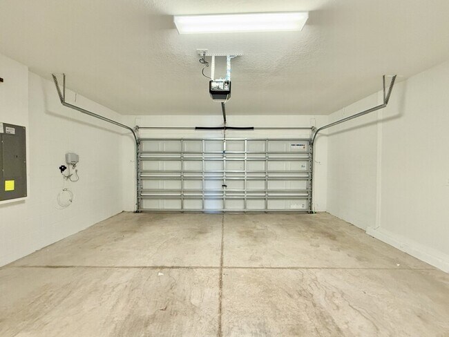 Building Photo - 3521 Great Pk Ct