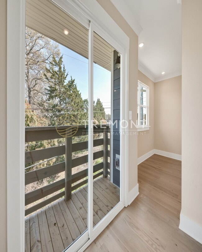 Building Photo - 1215 J Andrews Pl