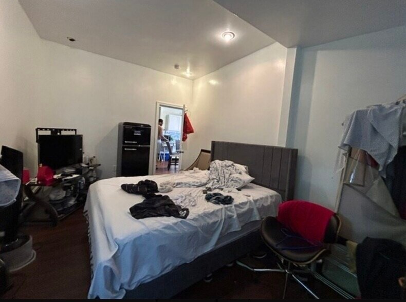 Bedroom - 42 Haverford St