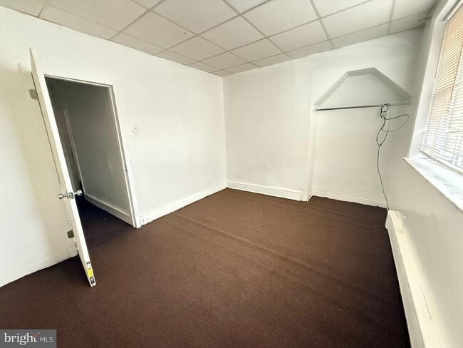 Building Photo - 2046 S Beechwood St