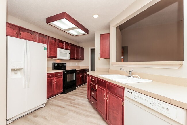 Building Photo - 1057 Blue Mountain Ln