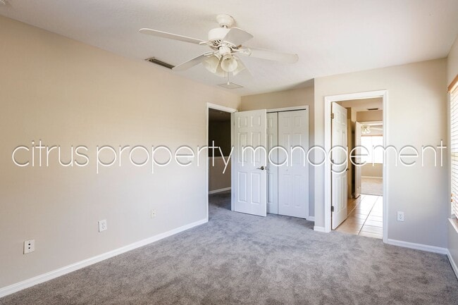 Building Photo - Spacious 4/3 in Independence Available Now!
