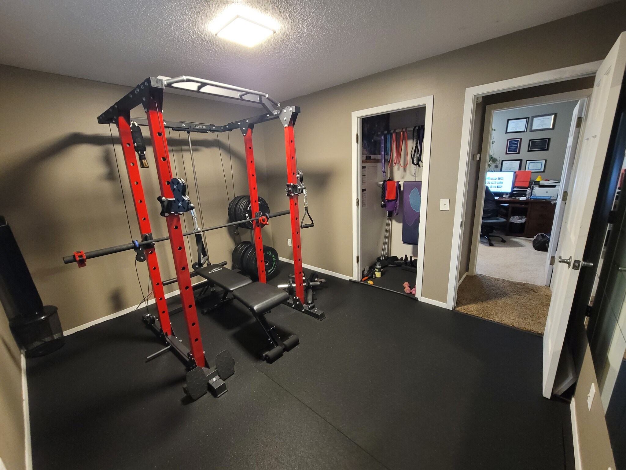 Building Photo - 2201 Tracy Ln