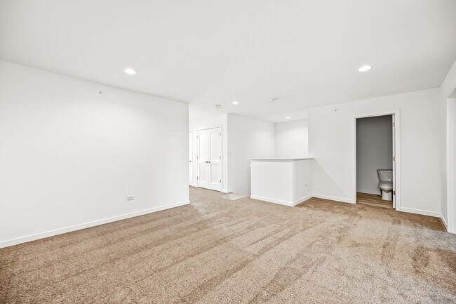 Building Photo - 1215 Gillespie Ln