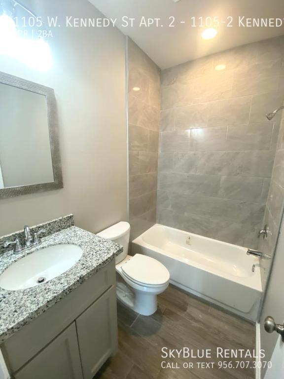 Building Photo - 1105 W Kennedy St