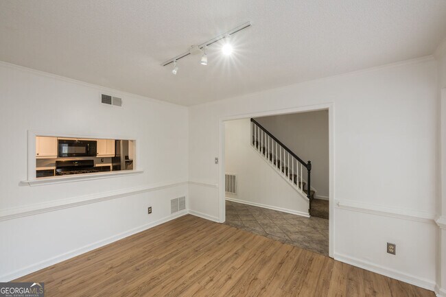 Building Photo - 9070 Cobbler Ct