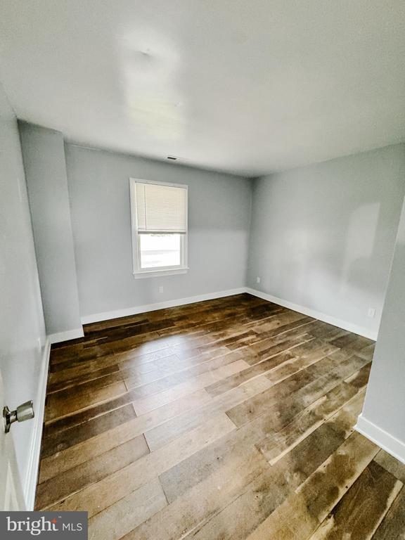 Building Photo - 6 Courtside Ln
