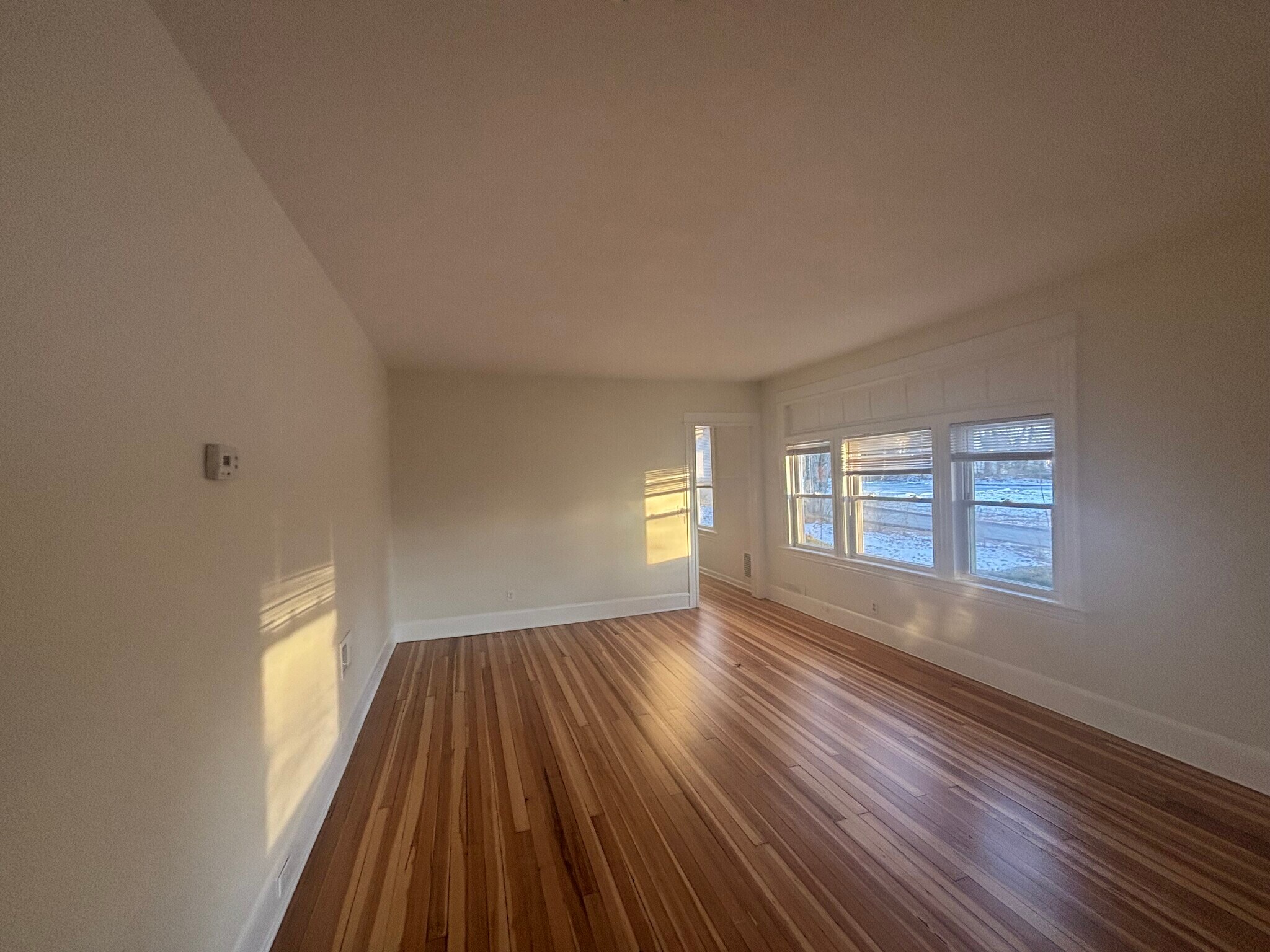 Living room - 6368 Main St