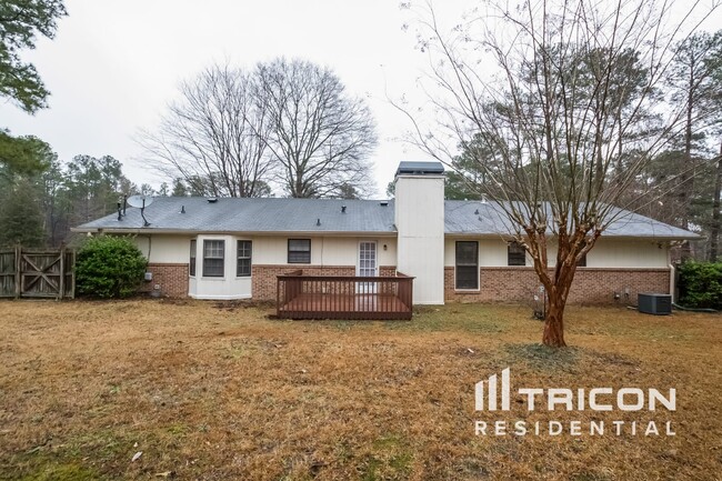 Building Photo - 2633 Green Valley Ct