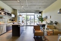 Building Photo - 345 N 6th Ave
