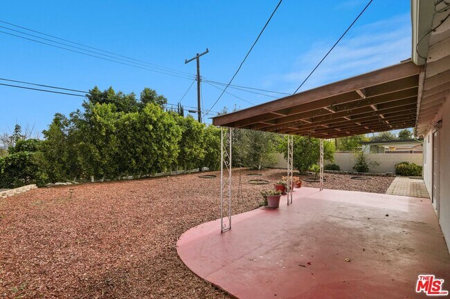 Building Photo - 6558 Neddy Ave