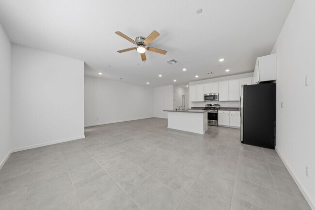 Building Photo - Brand New 3 Bedroom Stylish Henderson Townhome in Black Mountain Ranch