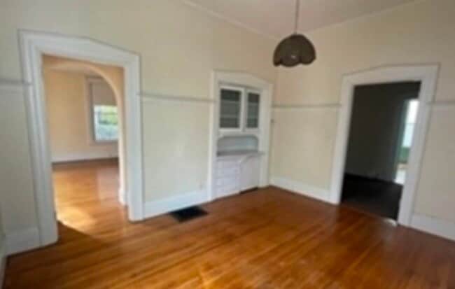 Building Photo - 84 Walker St