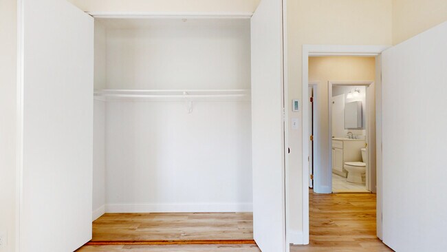 Building Photo - 525 Highland Ave