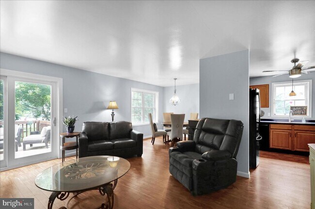 Building Photo - 53 Heron Rd