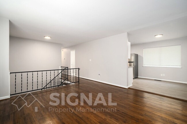 Building Photo - 5114 Beacon Dr