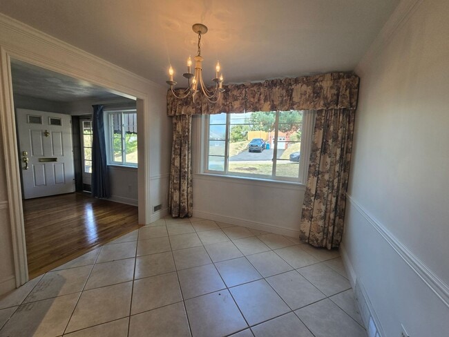 Building Photo - Beautifully Kept 2 Bedroom Home in Penn Hi...