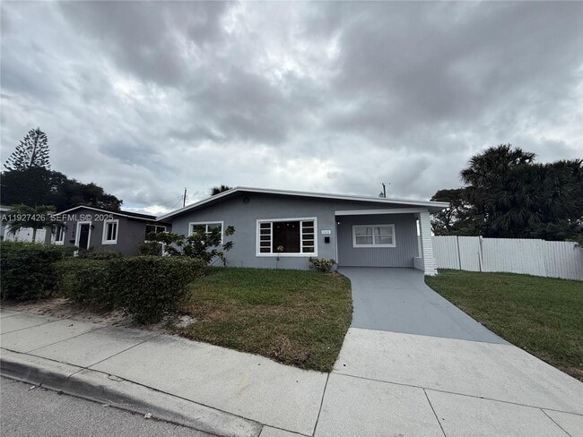 Building Photo - 1149 W 26th St