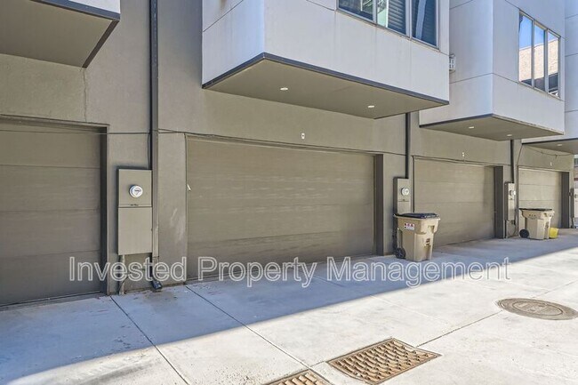 Building Photo - 1323 Elati St