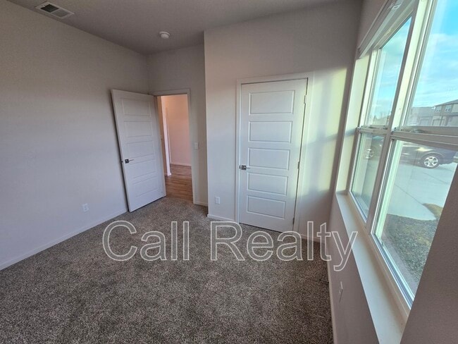 Building Photo - 10526 Duckhook Rd