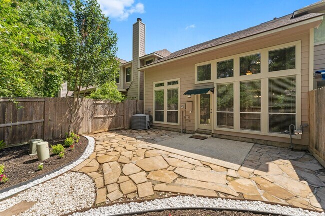 Building Photo - 31 W Greenhill Terrace Pl