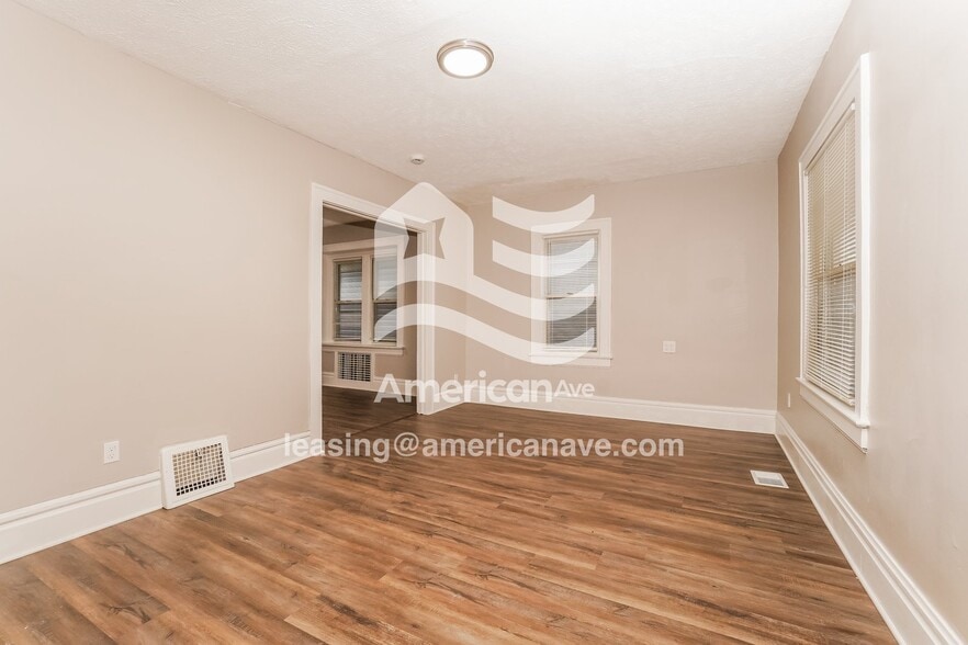 Building Photo - 586 Johnston Ct