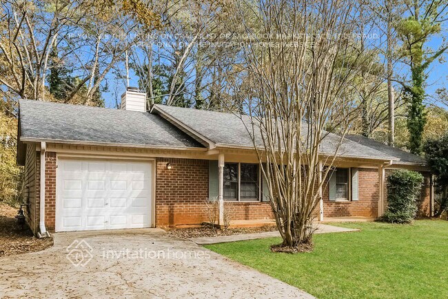 Building Photo - 1002 Providence Way