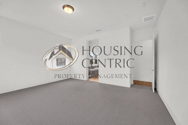 Building Photo - Exceptional Newer Construction Executive Rental in El Dorado Hills