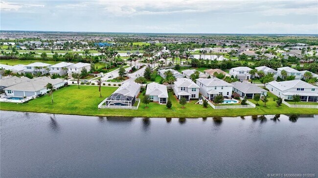 Building Photo - 10214 SW Captiva Dr