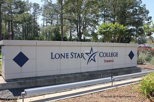 Building Photo - 628 Foster St