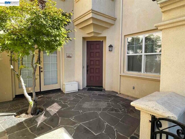 Building Photo - 9332 Mediar Dr