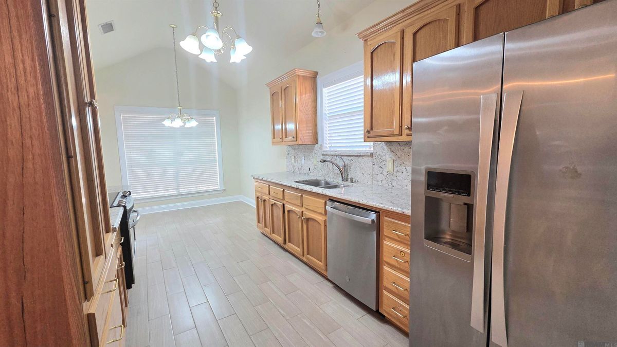 Building Photo - 282 Allan Dr