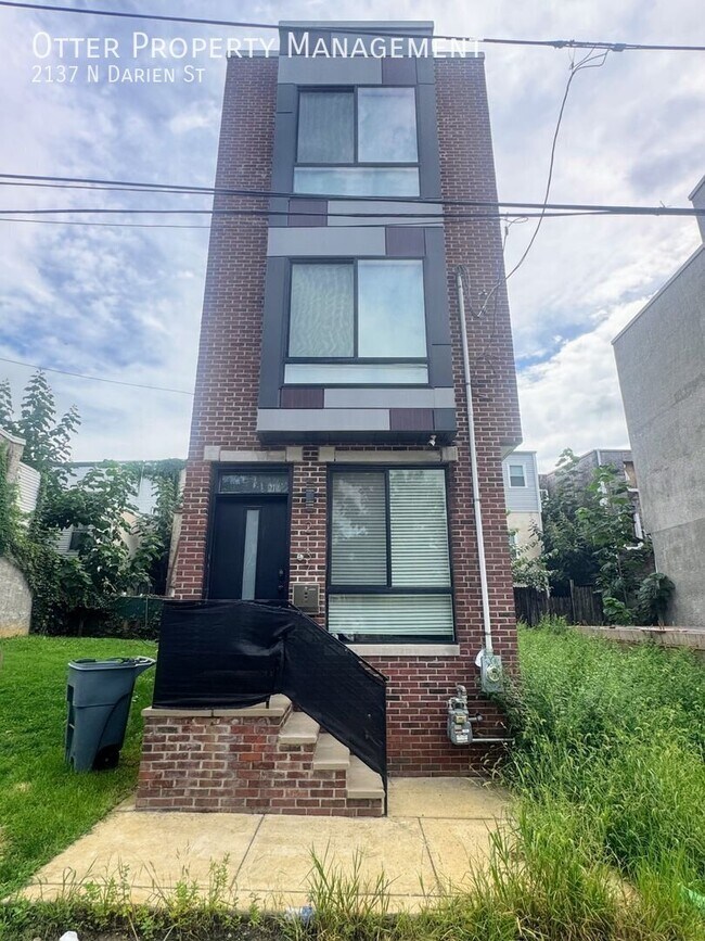 Building Photo - 2137 N Darien St