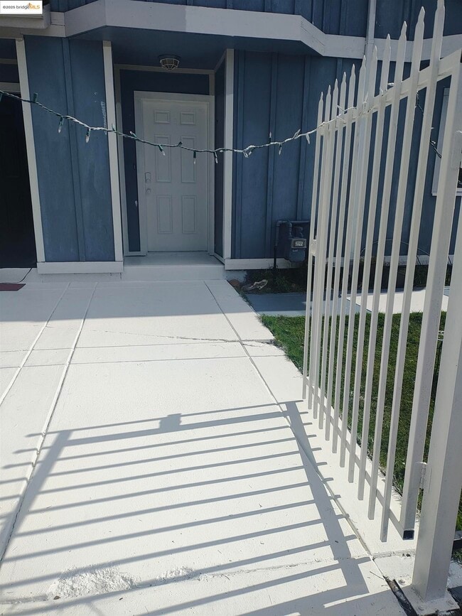 Building Photo - 3532 San Leandro St