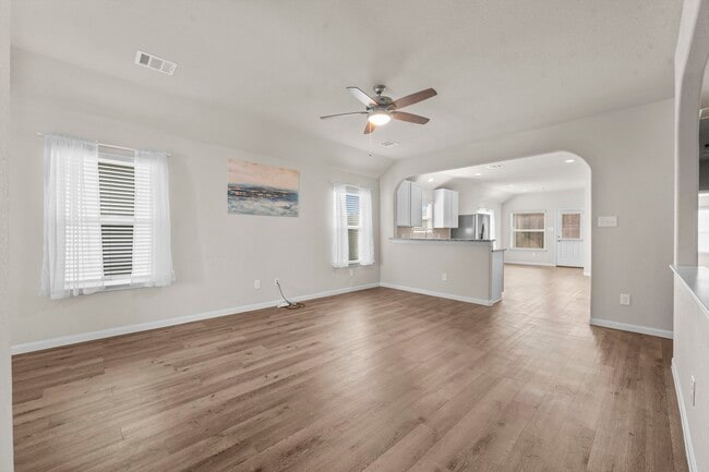 Building Photo - 14091 Chinook Dr