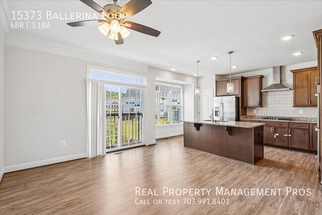 Building Photo - 15373 Ballerina Lp