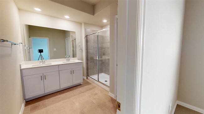 Building Photo - 2102 Dunbar Dr